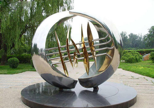 凯里不锈钢雕塑的主要优势及应用领域